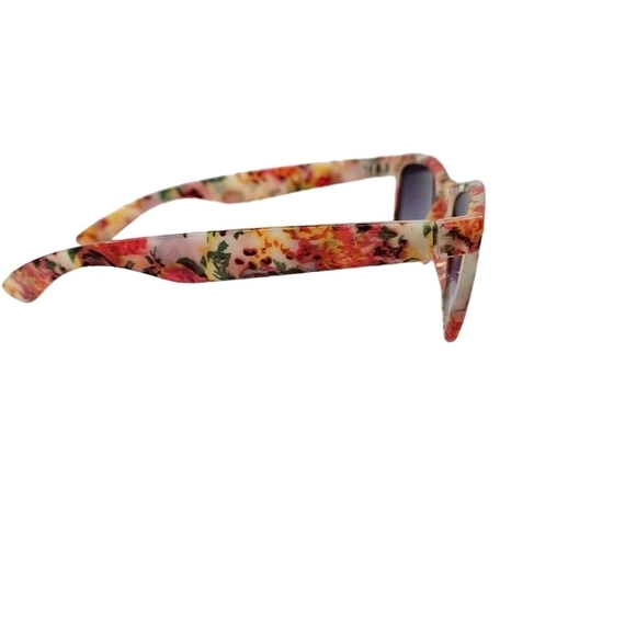 Women's Translucent Floral Print Plastic Frame Horn Rimmed Sunglasses - Picture 3 of 7